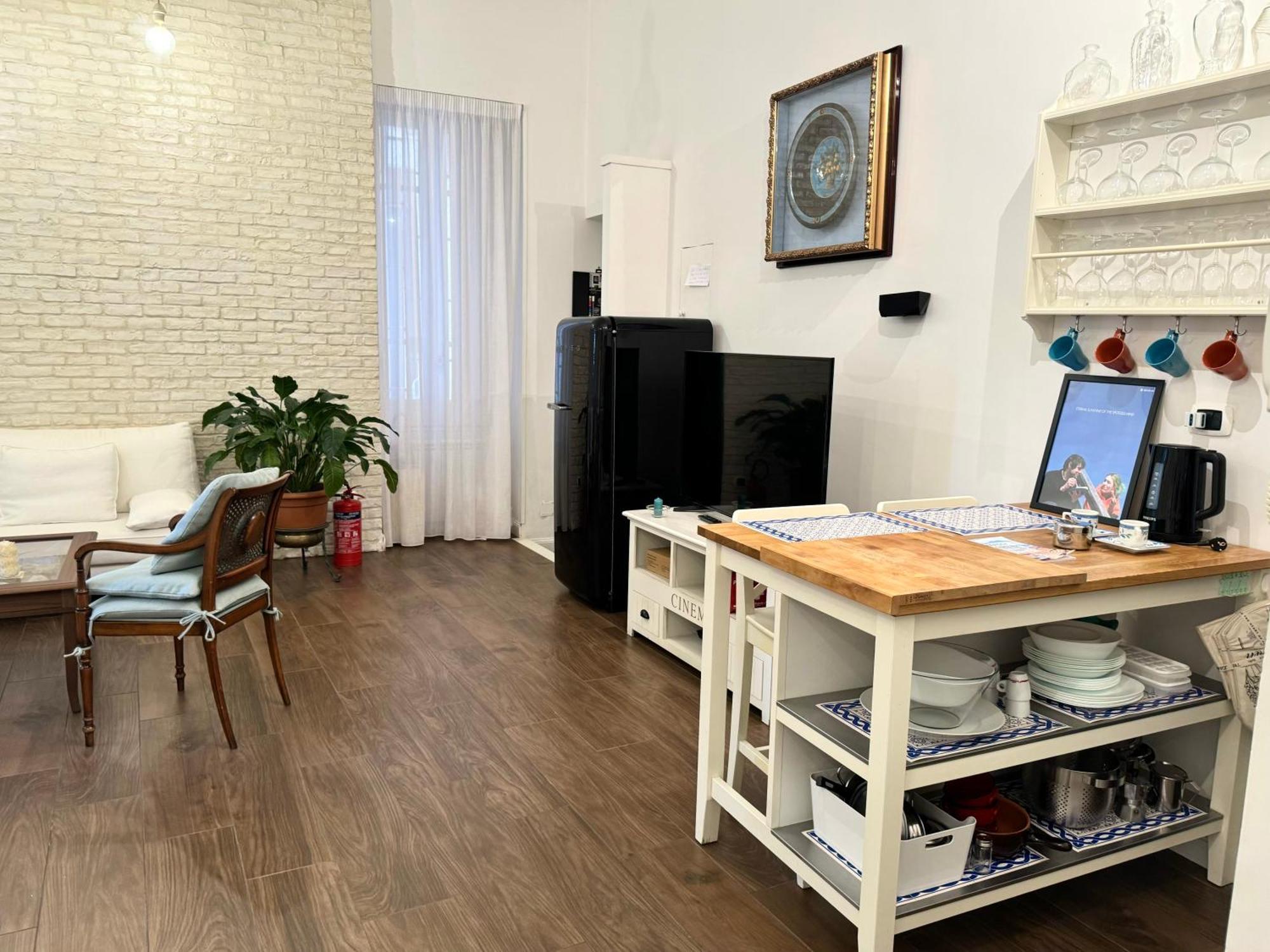 Vomerwood Loft - Charming And Spacious House In Vomero * Naples