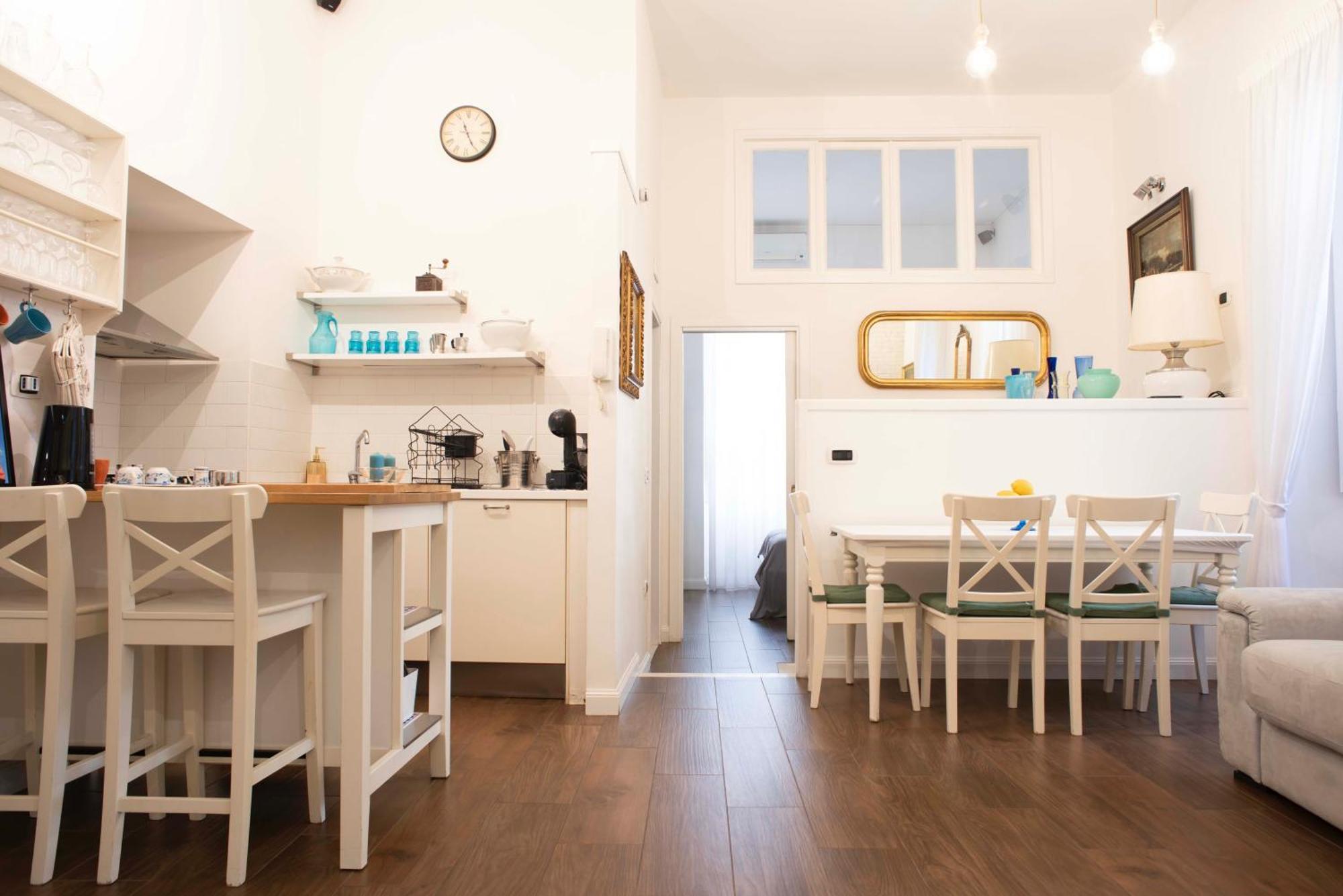 Apartment Vomerwood Loft - Charming And Spacious House In Vomero Naples