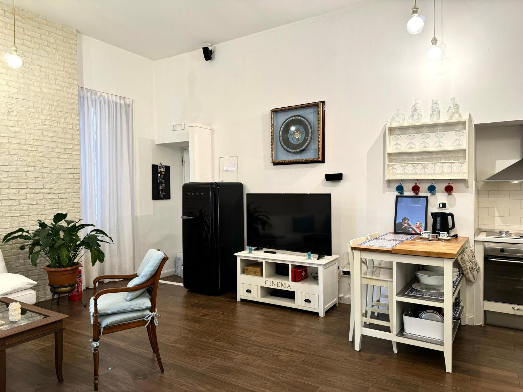 Vomerwood Loft - Charming And Spacious House In Vomero Naples
